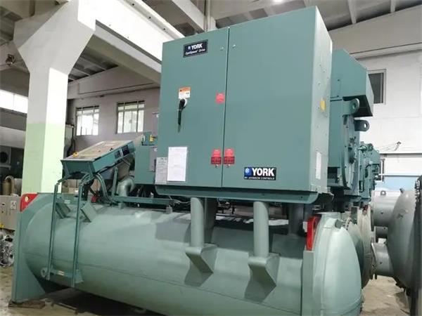 043246.jpg 043246.jpg